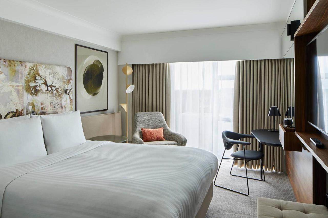 London Marriott Hotel Kensington Екстер'єр фото