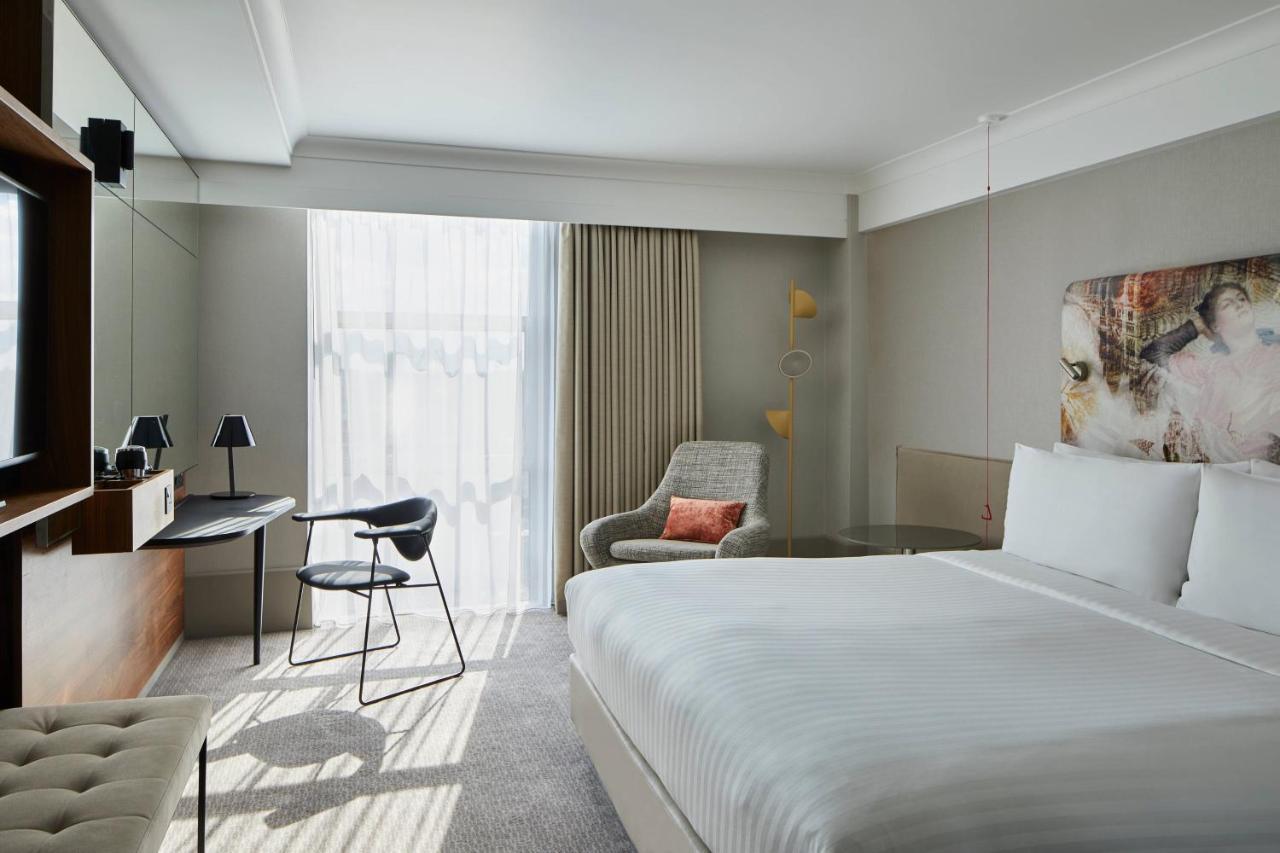 London Marriott Hotel Kensington Екстер'єр фото