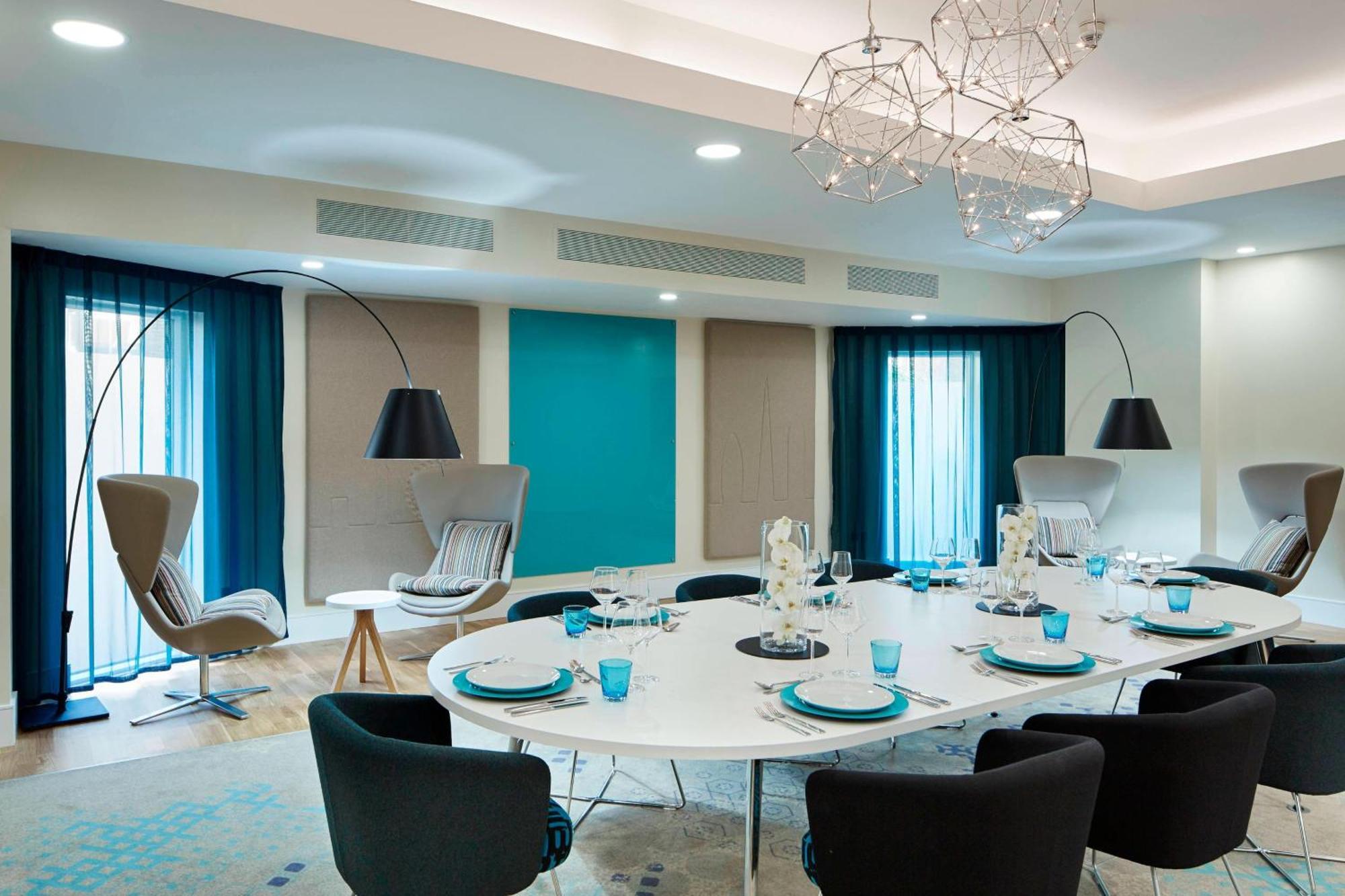London Marriott Hotel Kensington Екстер'єр фото