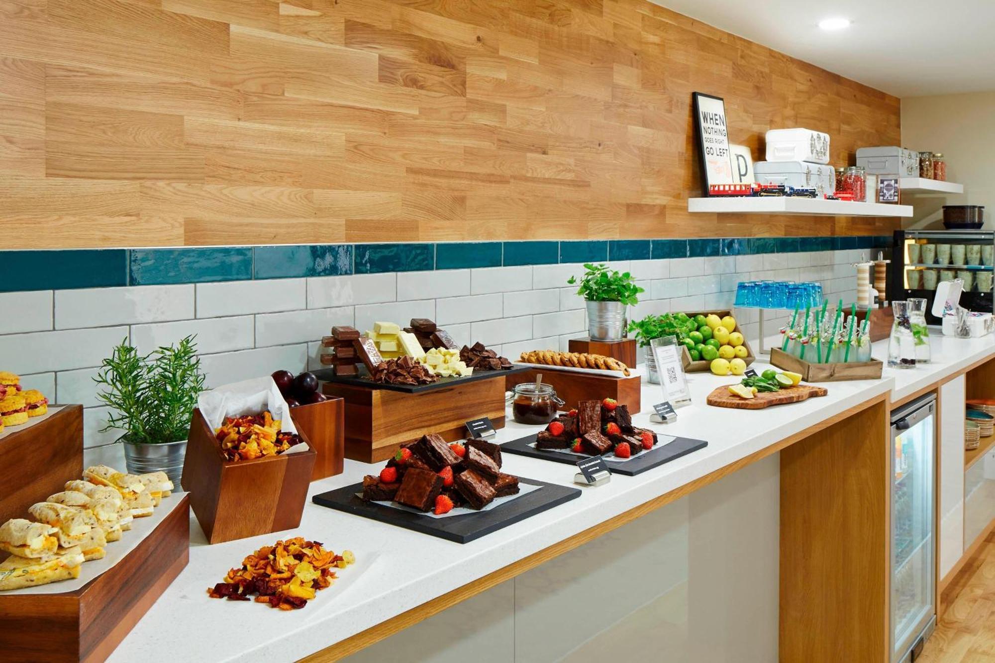 London Marriott Hotel Kensington Екстер'єр фото