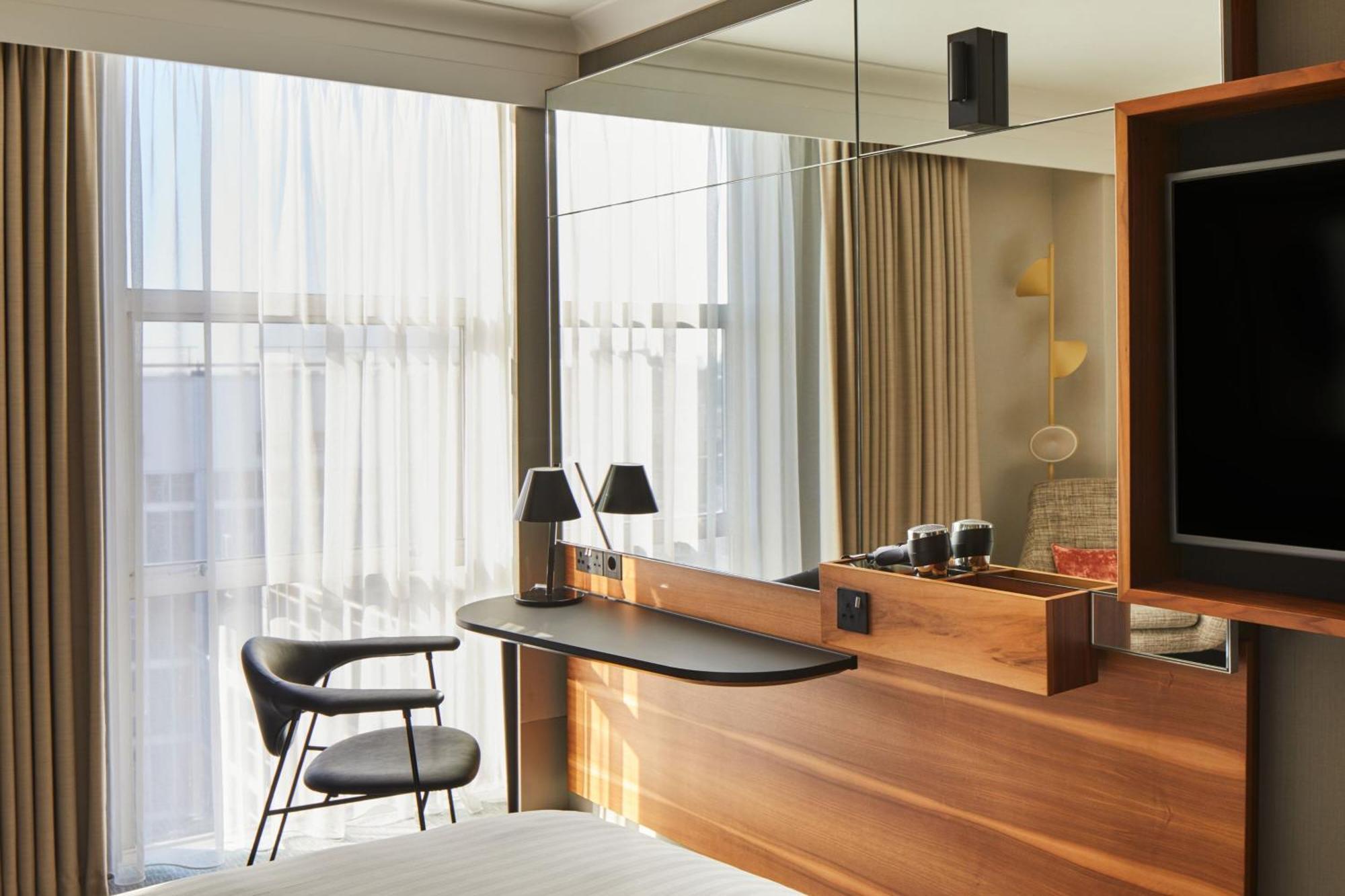 London Marriott Hotel Kensington Екстер'єр фото
